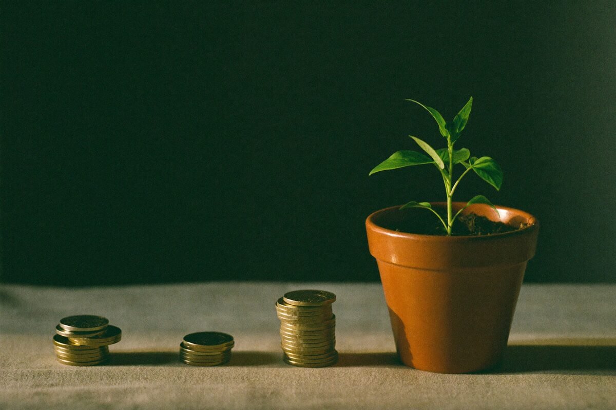 The Money Habits That Quietly Build Wealth
